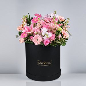 Ροζ λουλούδια σε μαύρο κουτί!