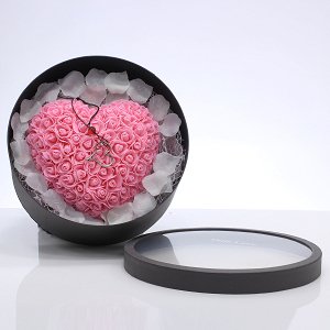 Box with latex heart and neclace! (2 sizes and colors)