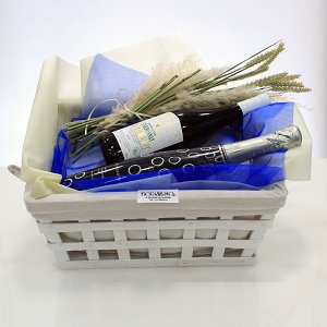 Ξύλινο πανέρι με κρασιά!