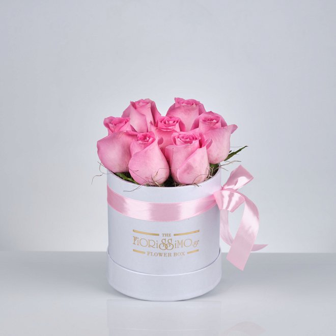 Κουτί 7 ροζ τριαντάφυλλα Μικρό- Λευκό