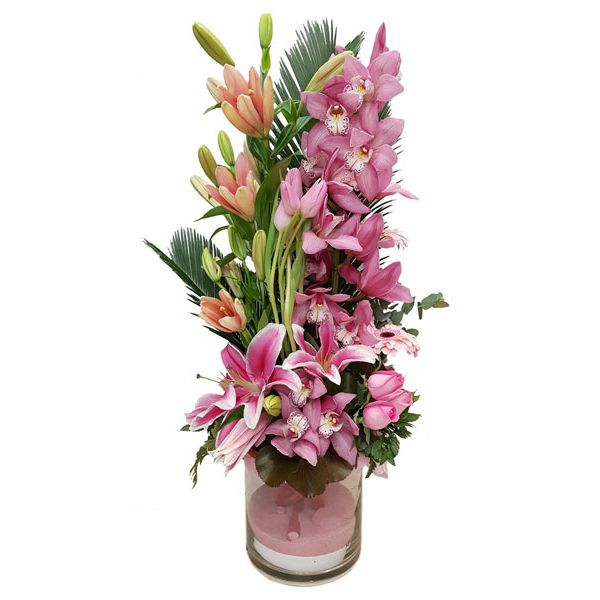 Pink Flower Arrangement in Glass vase!