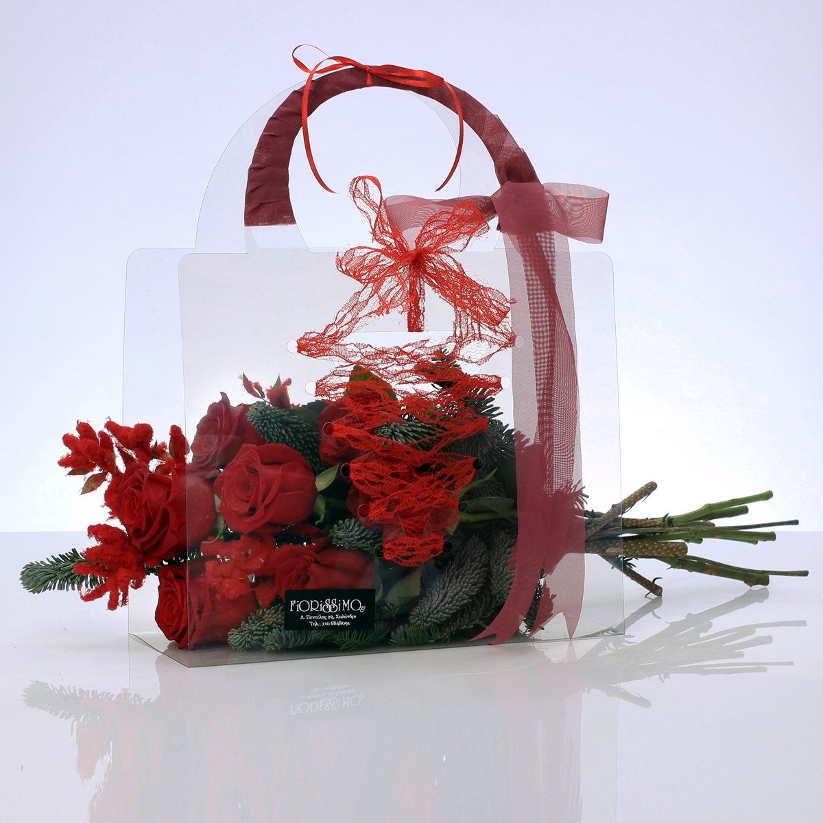 Η τσάντα με τα κόκκινα τριαντάφυλλα!