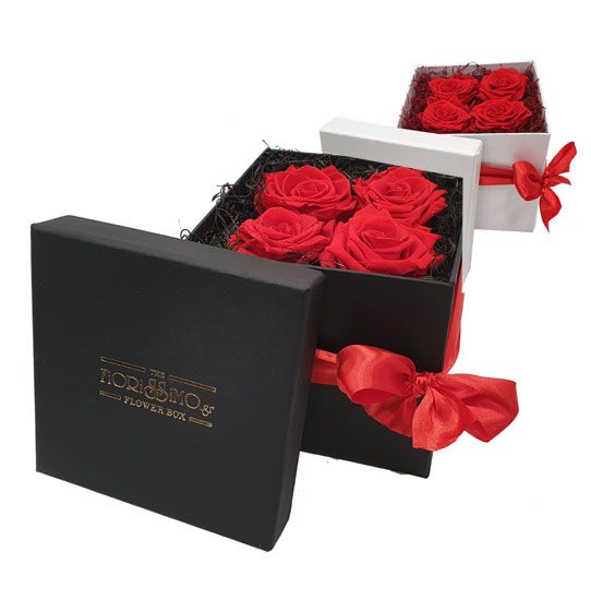 4 Forever roses in a square box