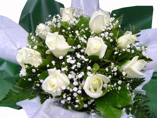 Μπουκέτο λευκά τριαντάφυλλα